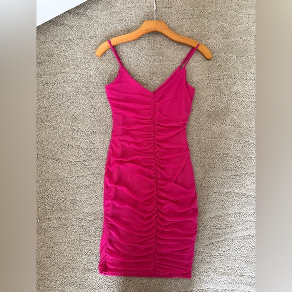 Guess Dresses & Skirts - Guess Pink Ruched Bodycon Midi Dress